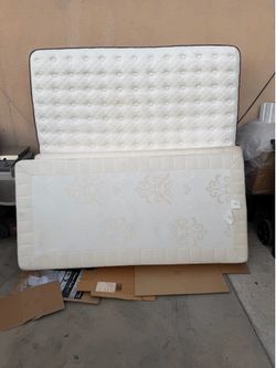 Stearns & Foster King size mattress w/ 2 spring boxes and bed frame