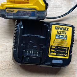Dewalt Power Stack Battery And Charger 