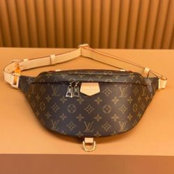 Louis Vuitton Bag Read Below Description Before Buying Item $  1  0  0