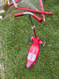 Red Radio Flyer Scooter