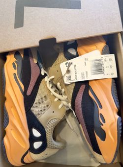 Adidas Yeezy Boost 700 Enflame Amber kids Grade School Sz4.5 