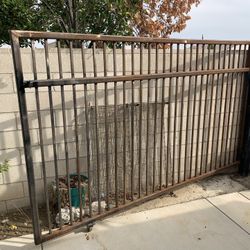 Metal Gate 