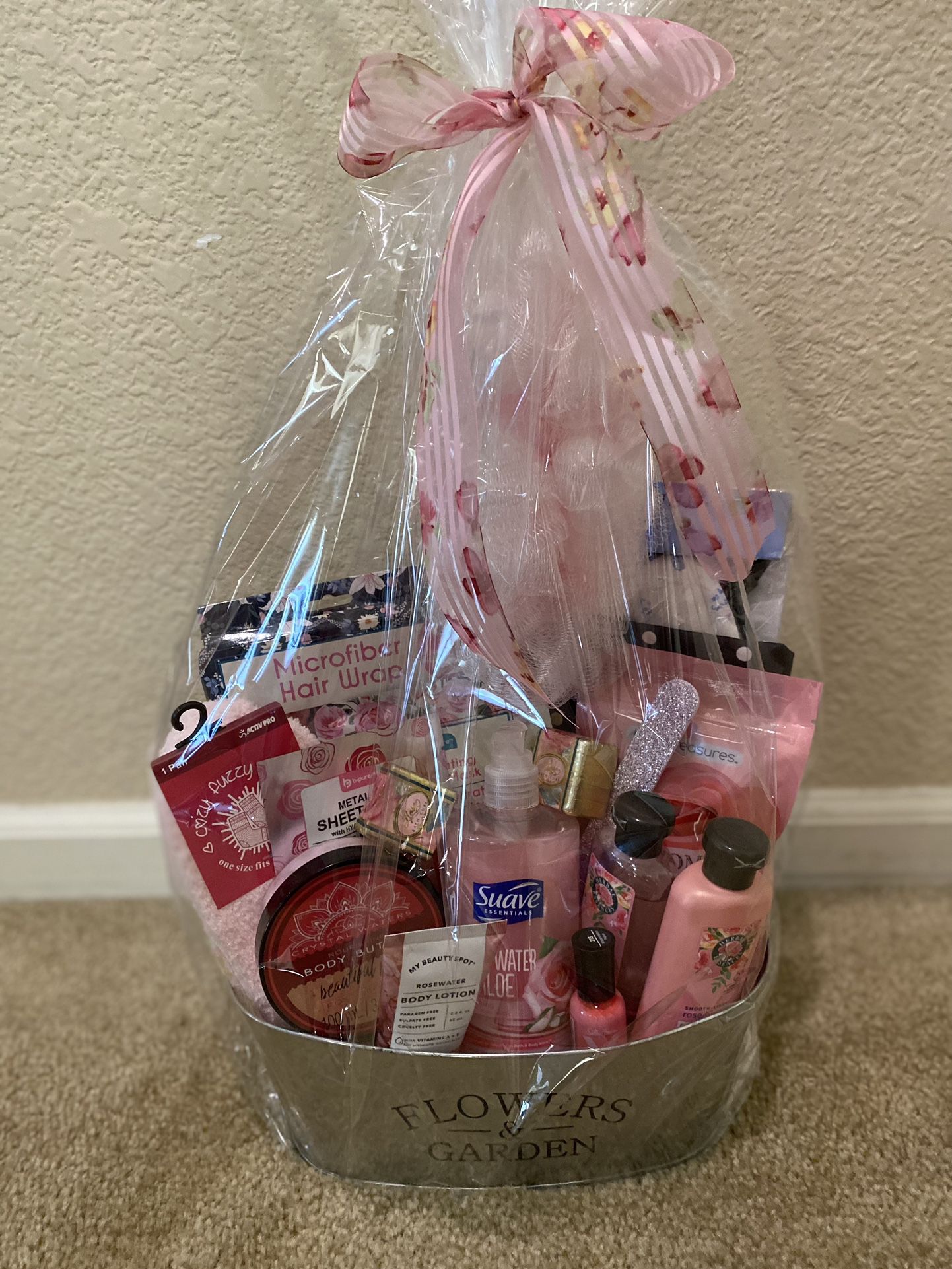Rose Bath, Body, and Beauty Gift Basket for Mother’s Day, Birthday, Anniversary 