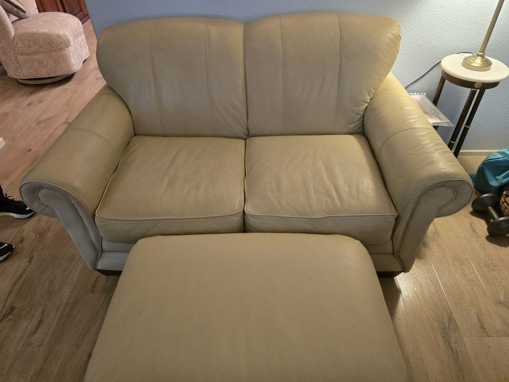 Gorgeous Living Room 3 Piece Set With Sofa Bed