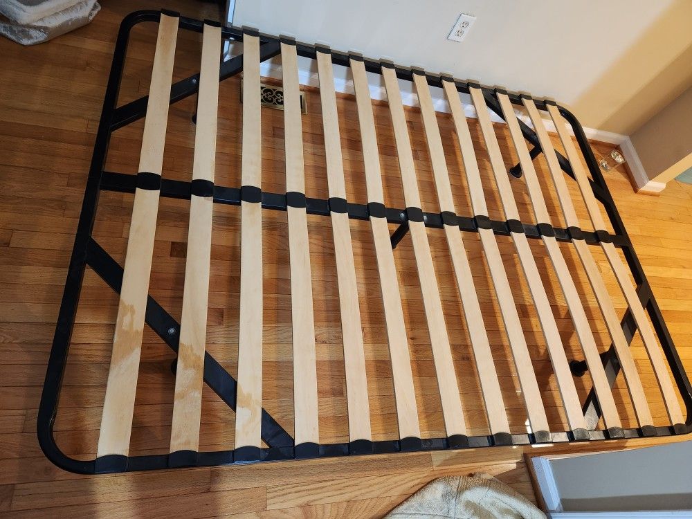 Queen Size Bed Frame With Wood Slats