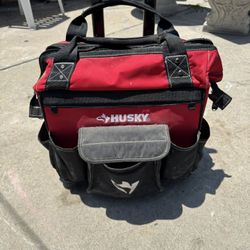 Husky Tote Wheel Bag 
