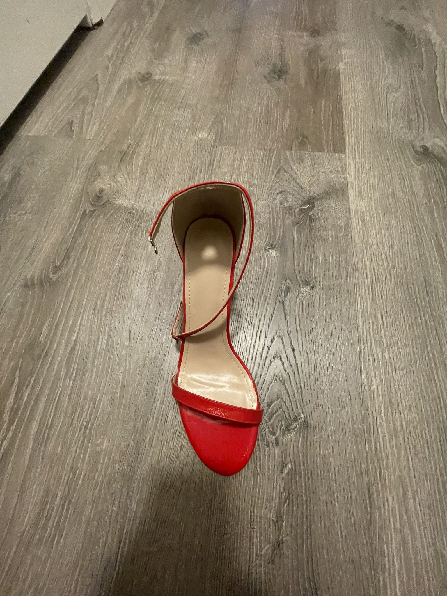 Red Heels Size 9 Narrow
