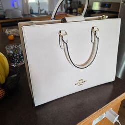 Coach Maggie tote