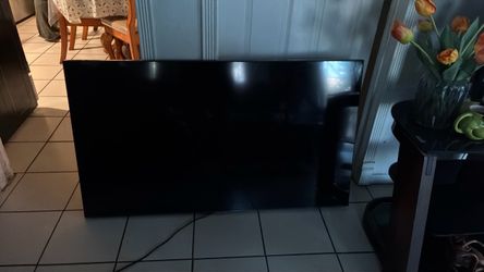 52 inch tv Samsung sold as is