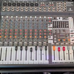 Behringer Europower PMP4000 16-Channel 1600W Powered Mixer