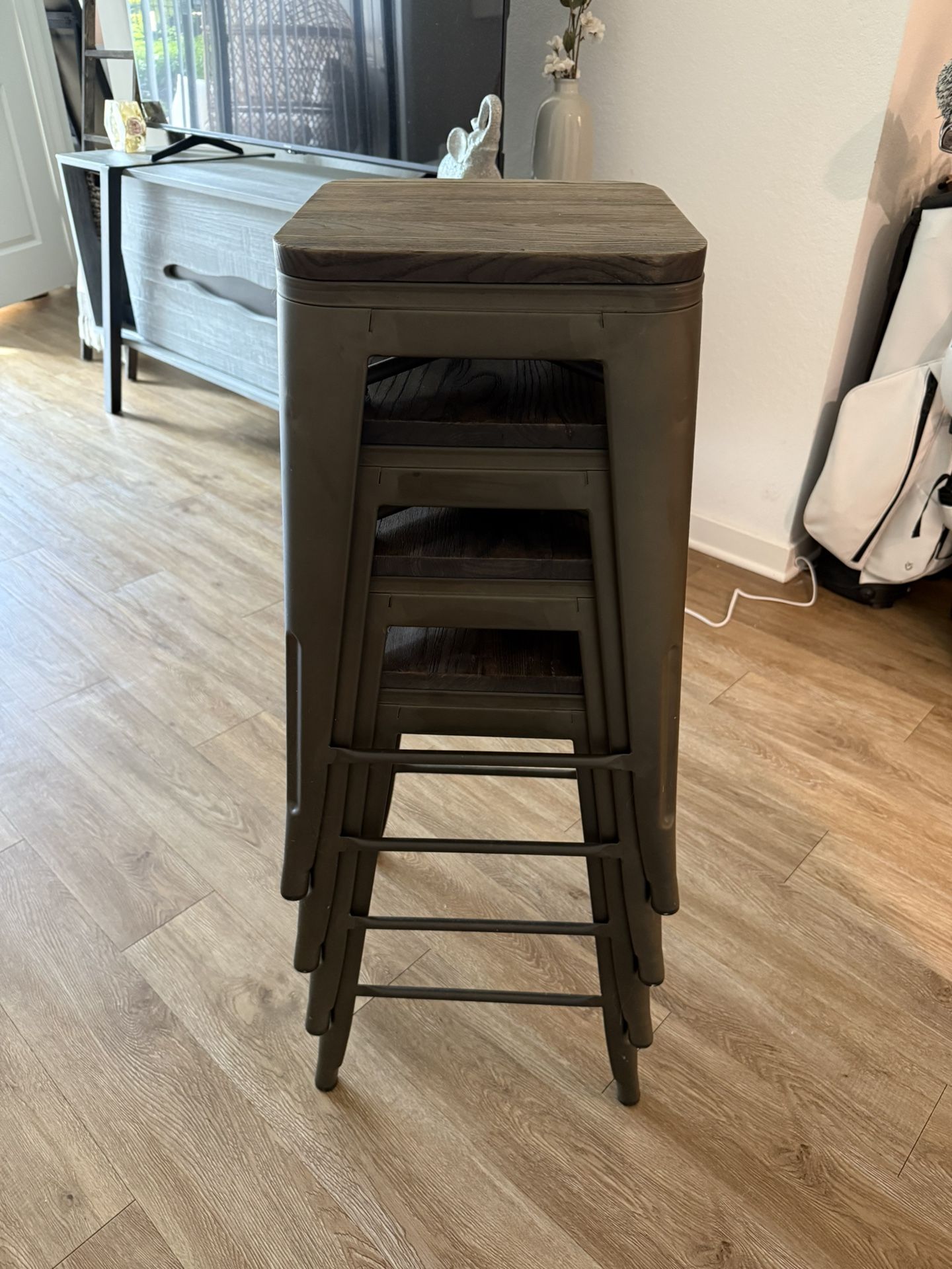 FREE Kitchen Stools