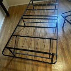 TWIN/KING BED FRAME  KING HEARBOARD