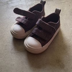 Converse all Star Velcro Girls Toddler Shoes Size 5