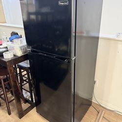 Magic Chef Refrigerator