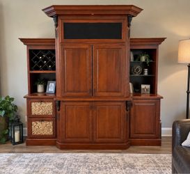Large 6-Piece Entertainment Center / Bar & Wine Cabinet