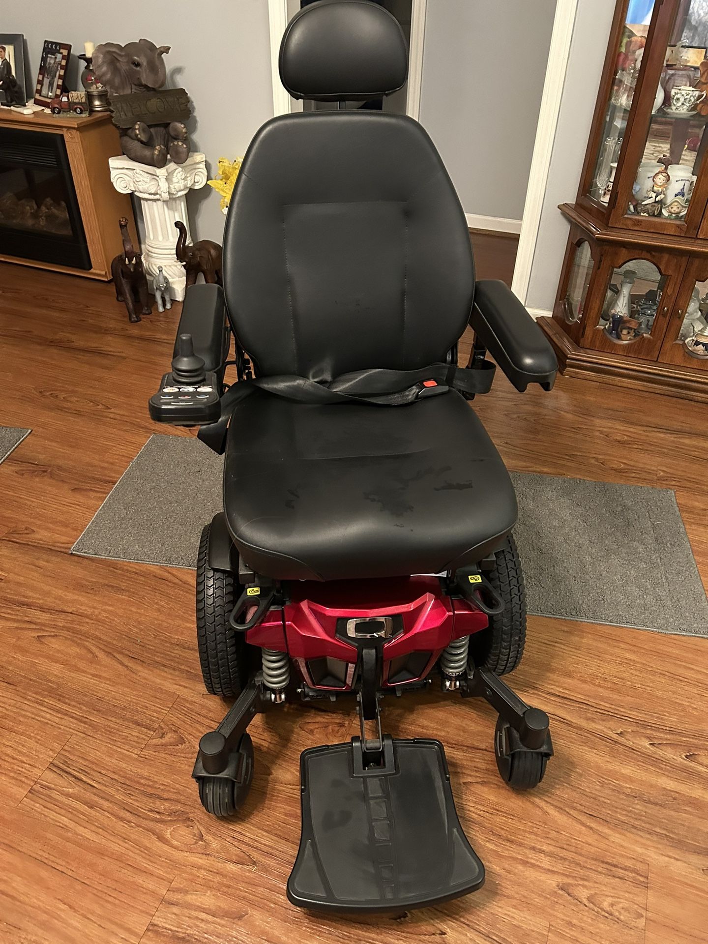 Nice Electric Wheelchair Like Brand New Never Been Used $3000