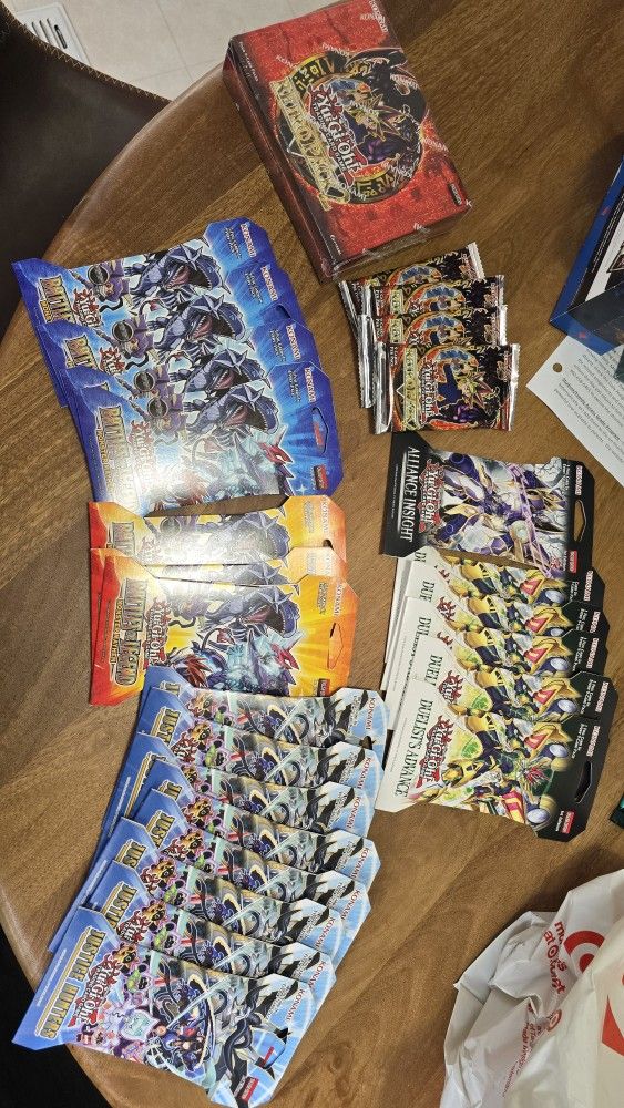 Yugioh Trading Card Game● 30 + Single Packs ●New!! Obo