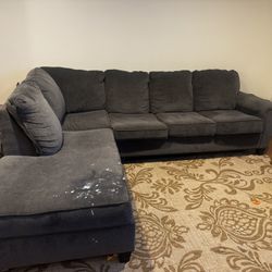 ✨FREE COUCH!!✨