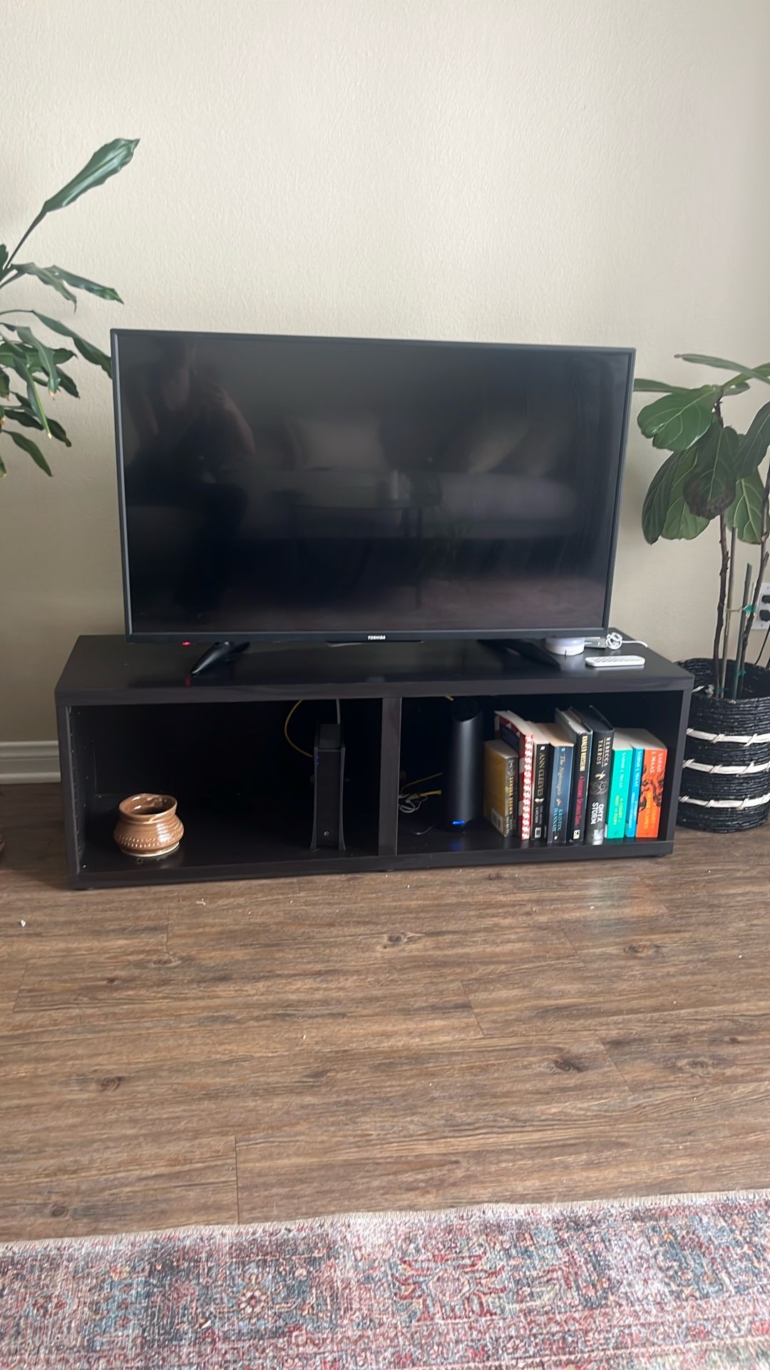 Black Table/TV Stand