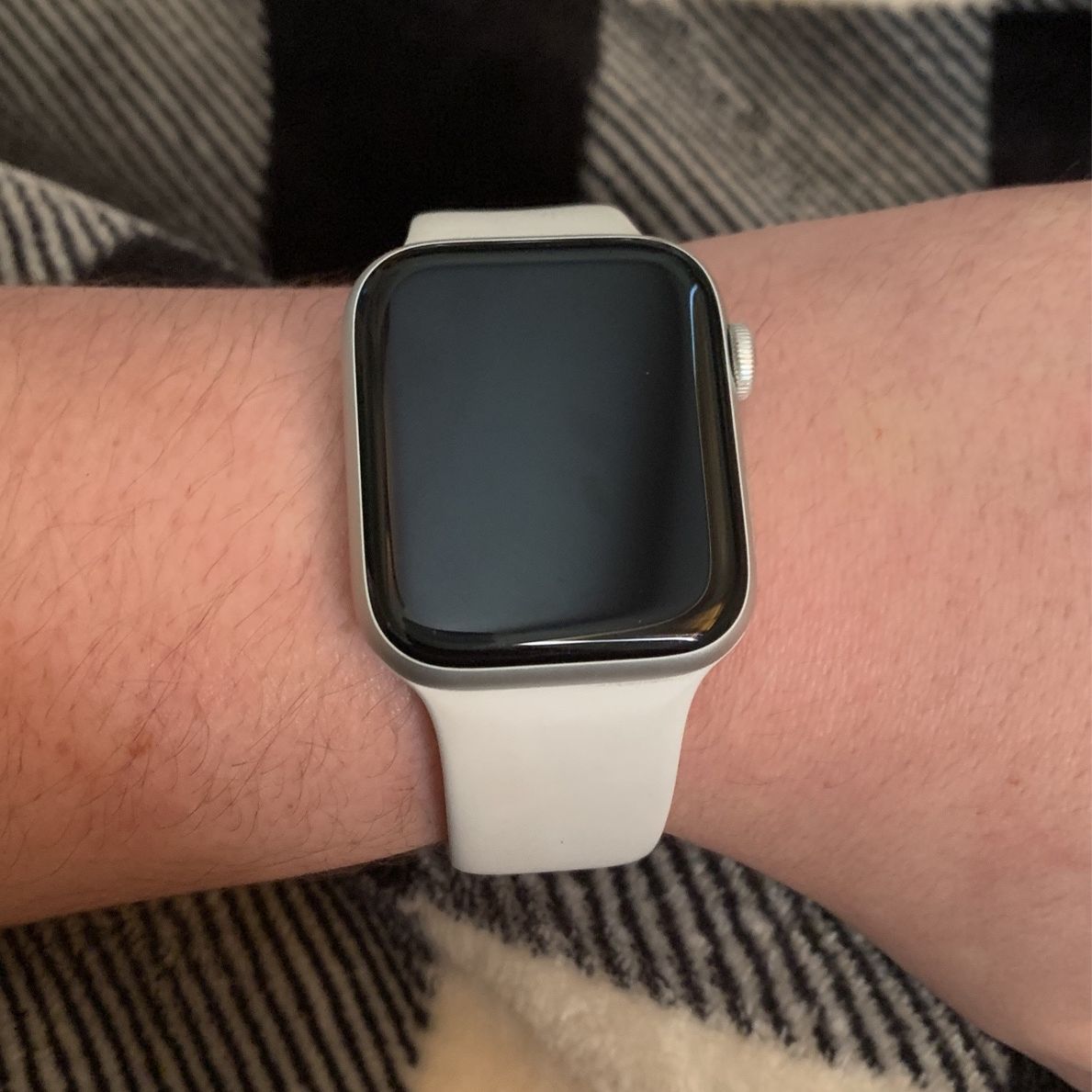 Apple Watch Series 4 44mm (Silver)