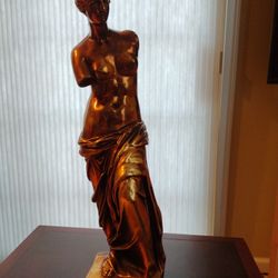 Venus de Milo Statue
