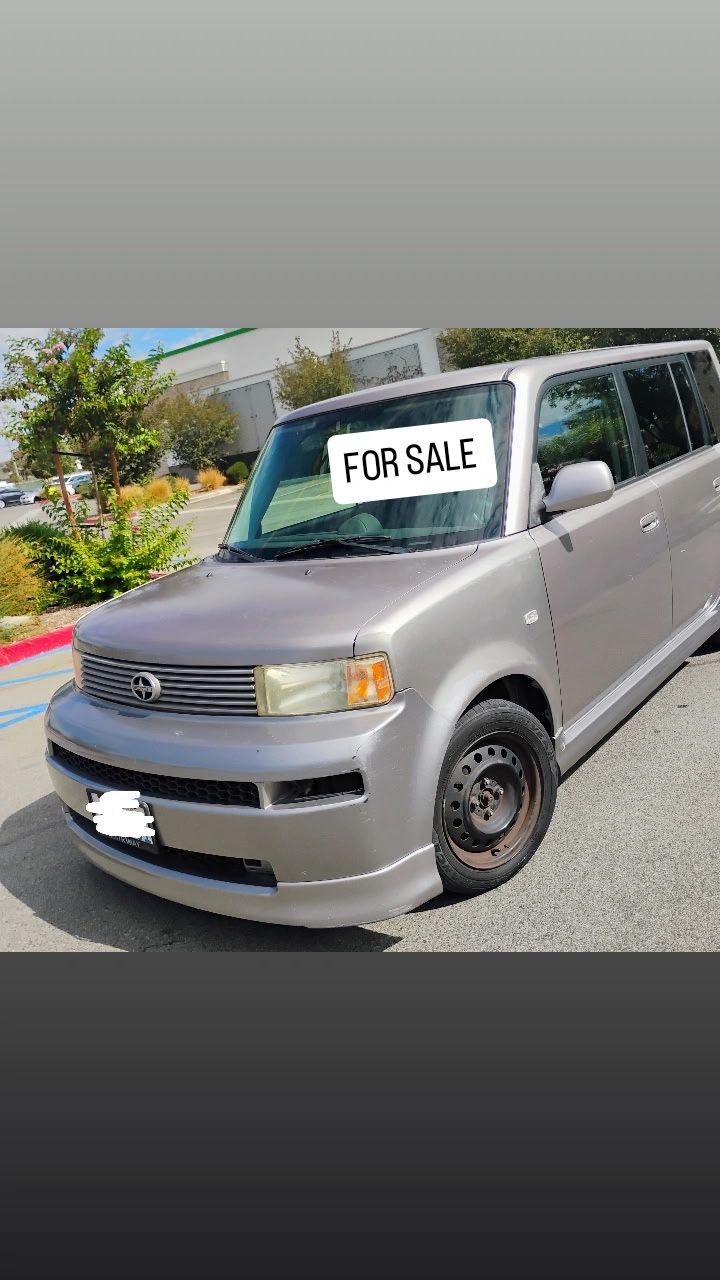 2005 Scion xB