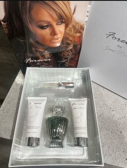 Gift 🎁 set Jenny Rivera /100ml $45 uno