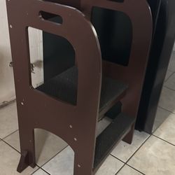 Montessori Kitchen Stool Helper