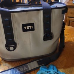 Yeti Hopper 20 