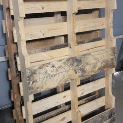 Free Wooden Pallets 