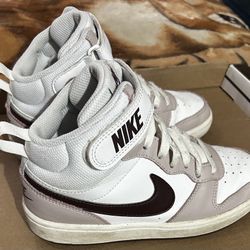Nike  High Top Shoes 