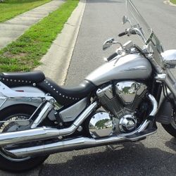 06 Honda VTX 1800S-Pristine Torque Monster 