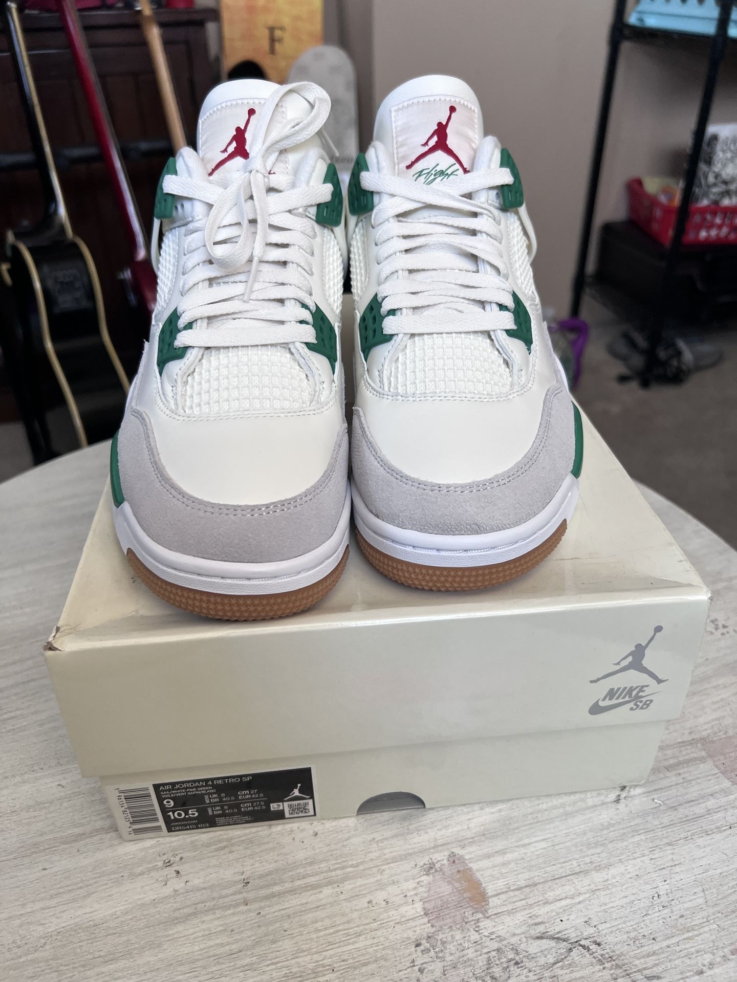 Jordan 4 Retro SB Pine Green
