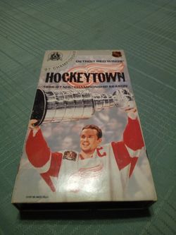 Vintage hockey '97 championship/Detroit red wings- Stanley cup/hockeytown 1996-97 nhl championship season/vhs video tape