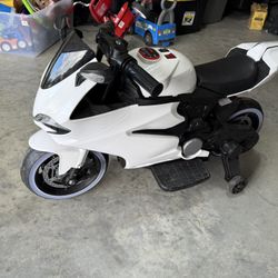 Moderno Kids Street Racer 12V Battery Power Electric Children Ride-On Motorcycle Bike + EVA Foam Rubber Tires + Leather Seat + MP3 USB Music Player + 