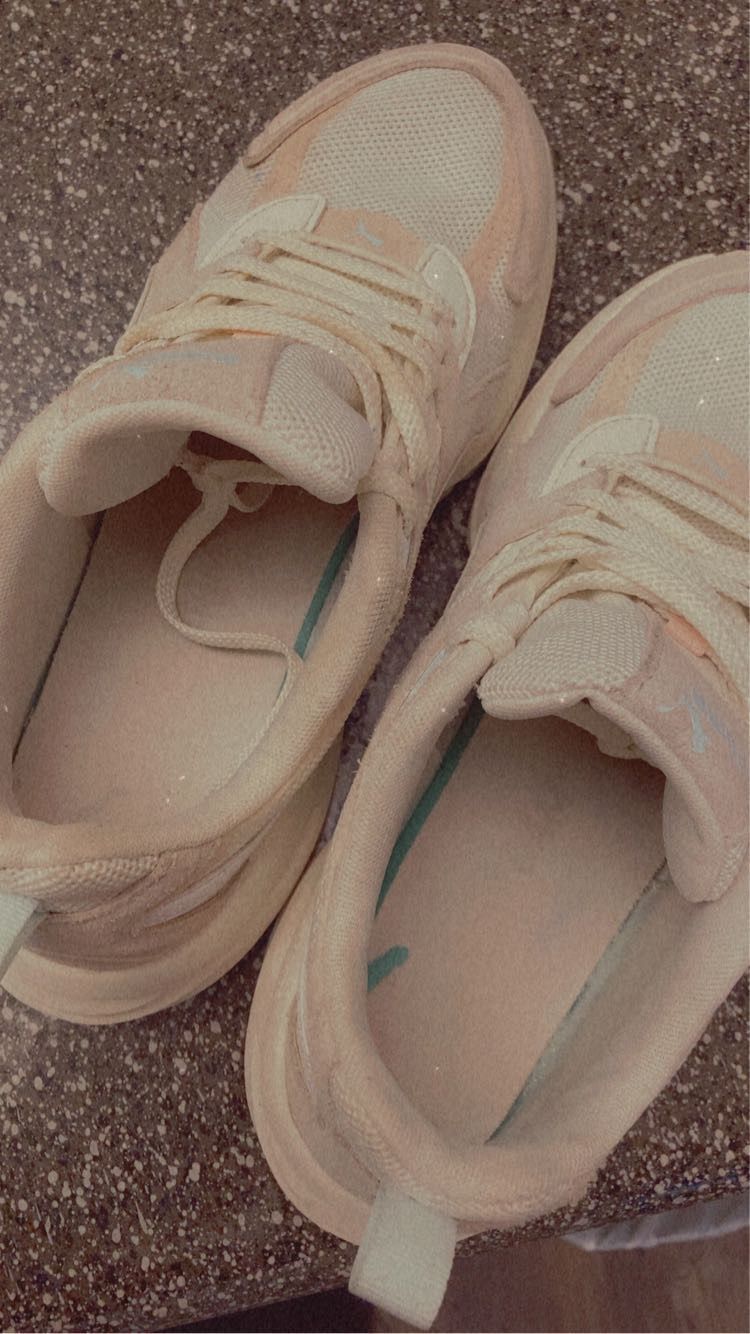 Woman Pumas