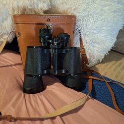 VINTAGE BiNOCULARS  WITH  STRAP AND CASE