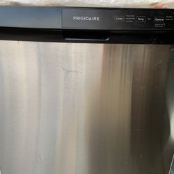 Excellent Condition Frigidaire Stainless Steel Dishwasher Energy Star Rated 