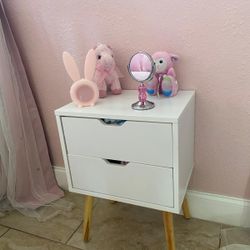 Set Of Two Nightstand