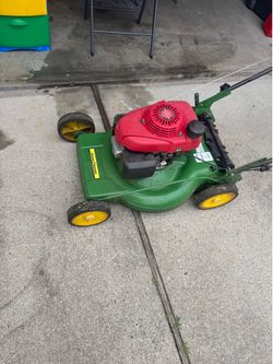John Deere/ Honda engine