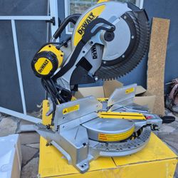 DEWALT 15 Amp Corded 12 in. Compound Double Bevel Miter Saw
