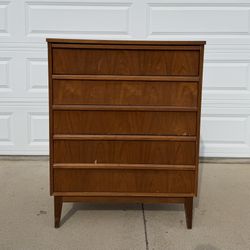 5 Drawer Mid Century Dresser / Made By: Dixie
