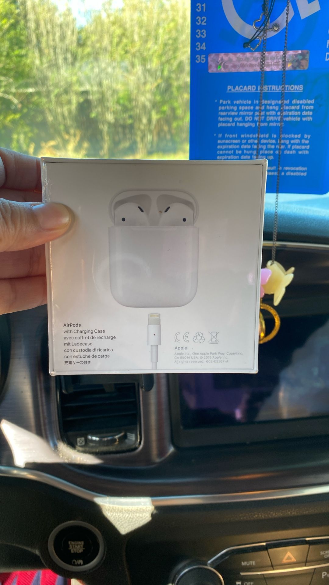 AirPods