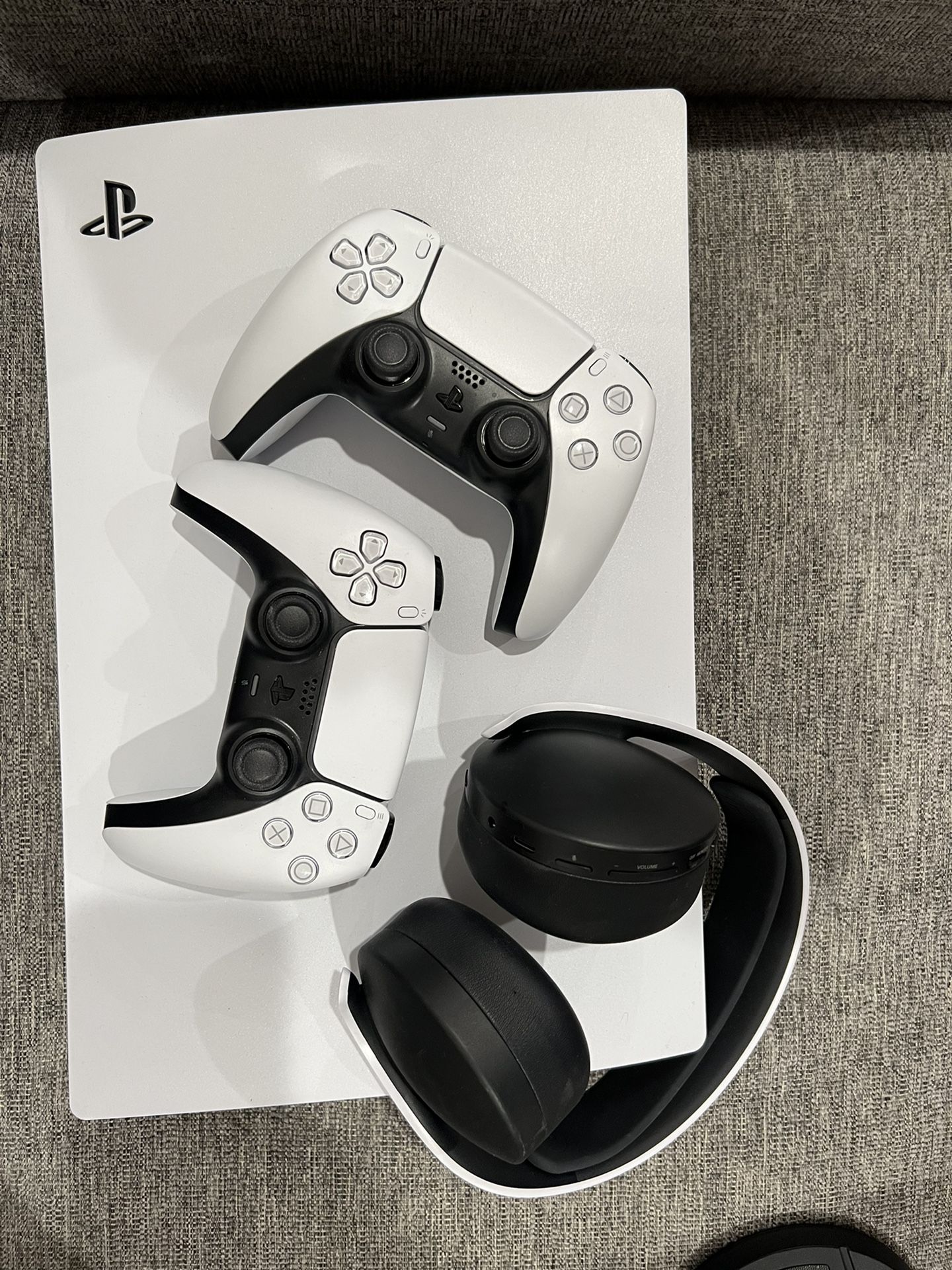 PS5 Online Only with 2 Controllers & Headset