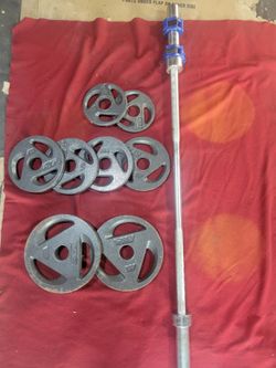 CAPS OLYMPIC 2" HOLE  5' STRAIGHT BAR  WITH LOCKJAW COLLARS AND NECKPAD.  95LBs.  2-25s. 4-10s. 2-2.5s 
11525 S HALSTED /7111.S WESTERN 
130$  CASH ON