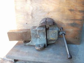 Massey Vise Co. Chicago Bench 6" Vise 36 Vice