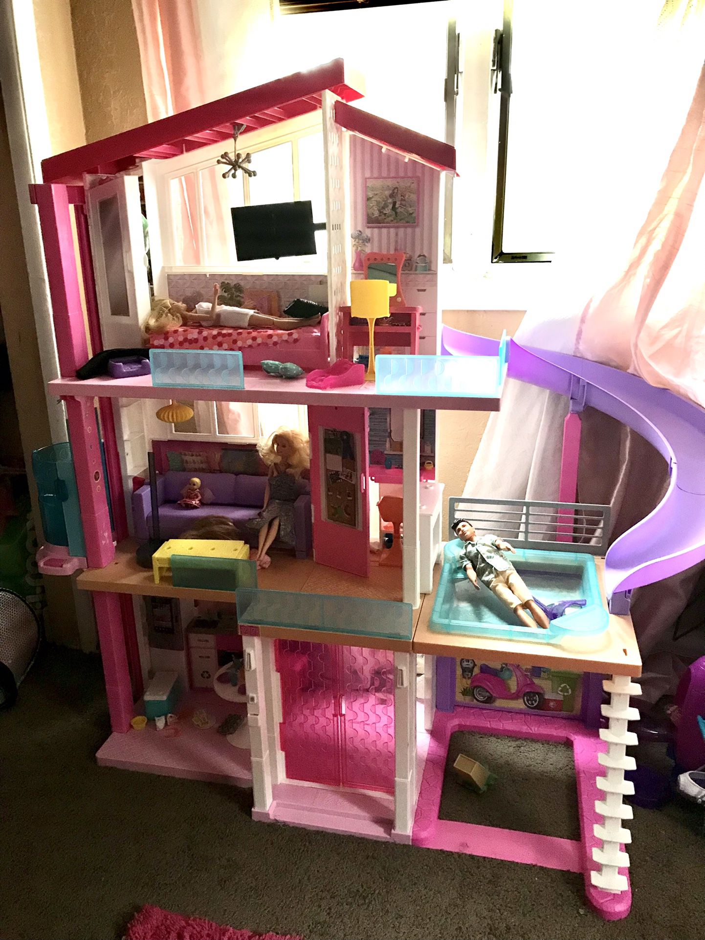 Barbie Dream House & 100’s Of Accessories 