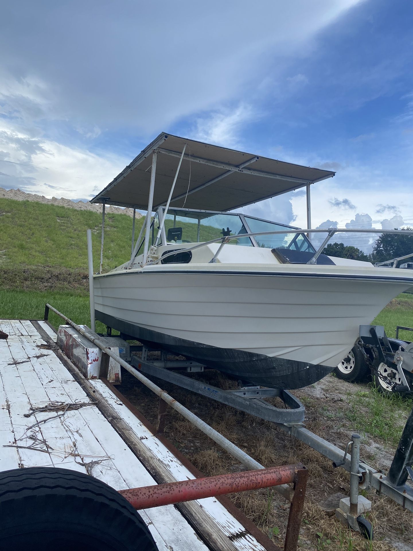 79’ Manatee With Johnson 90 2 Stroke Outboard