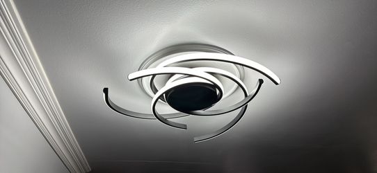 Modern LED ceiling light with remote