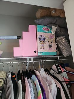 LOL STAIRCASE AND BOX